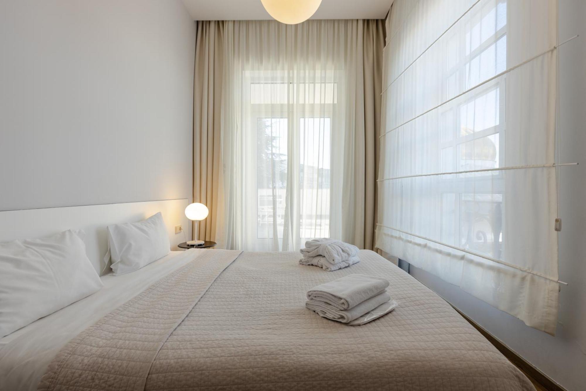 Le Port Boutique Apart Hotel Batumi Exterior photo