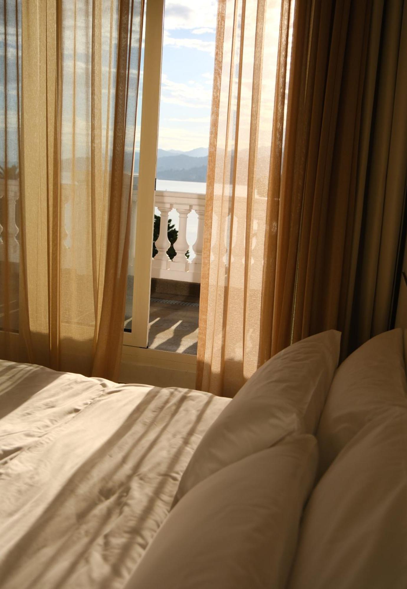 Le Port Boutique Apart Hotel Batumi Exterior photo