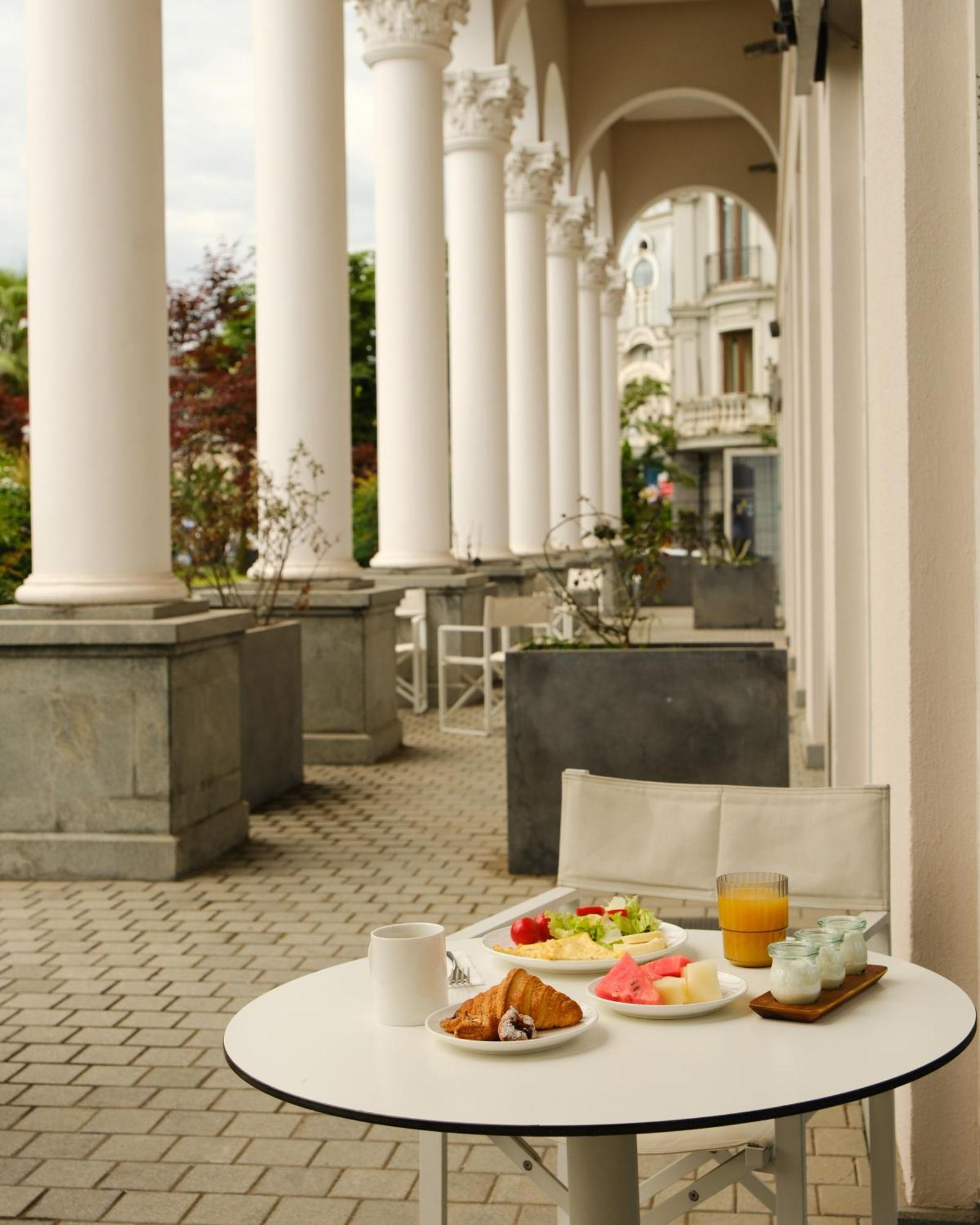 Le Port Boutique Apart Hotel Batumi Exterior photo