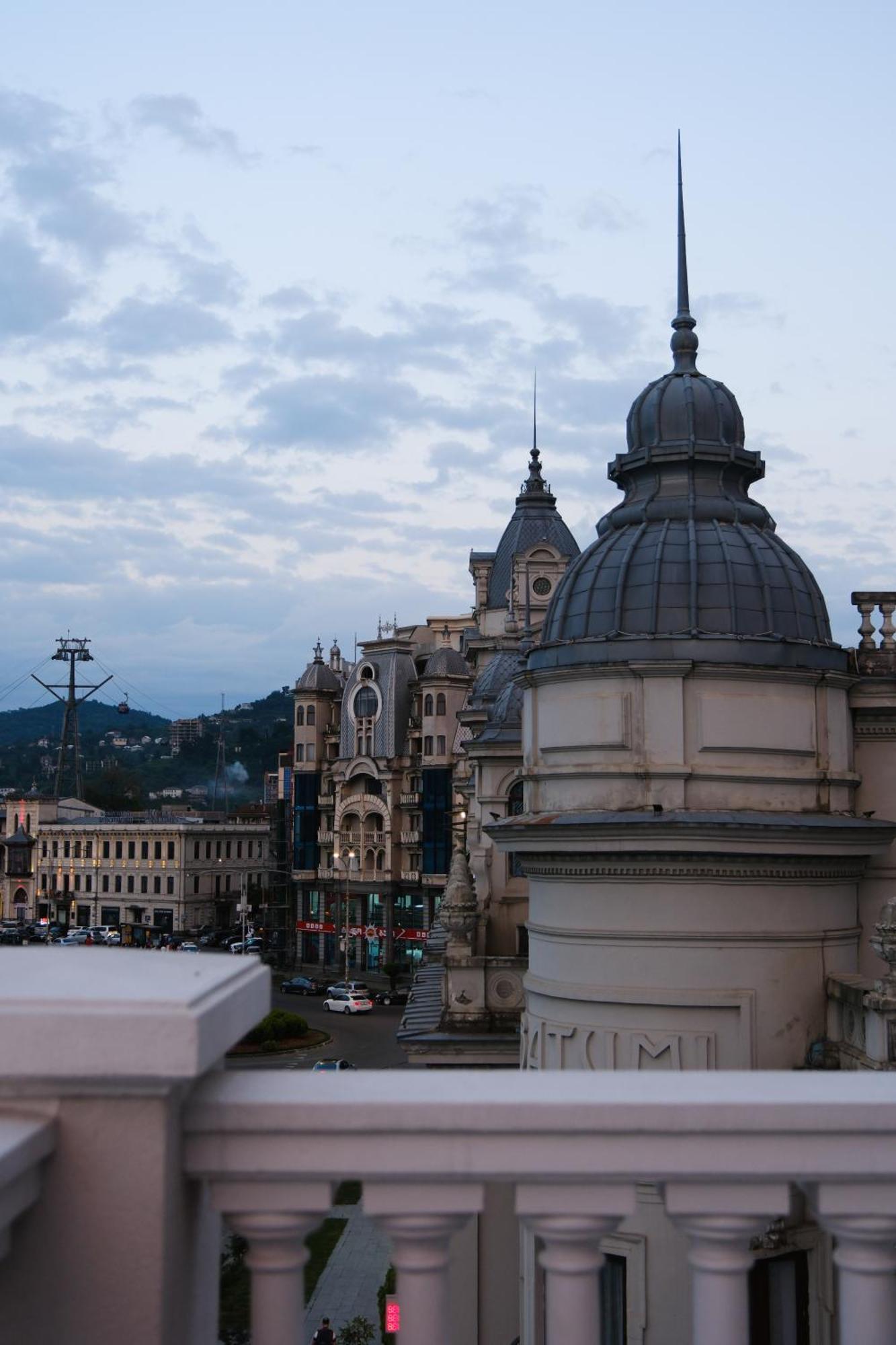 Le Port Boutique Apart Hotel Batumi Exterior photo